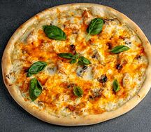 С курицей и сыром чеддер 