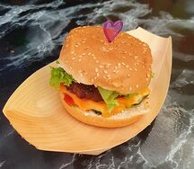 Бургер с домашней котлетой