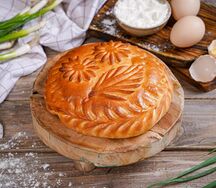 Пирог с зеленым луком и яйцом