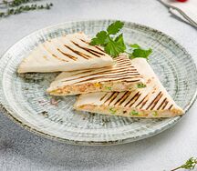 Кесадилья с курицей