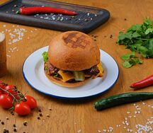 Бургер с брискетом