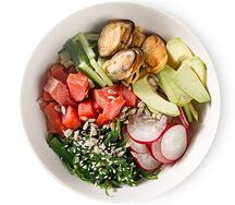 Bowl с копченым лососем
