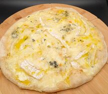 Пицца четыре сыра премиум