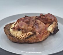 Френч-тост криспи бекон