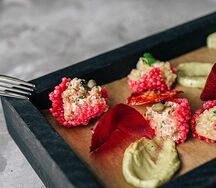 Гуакамоле и вяленые томаты Veg