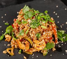 Жареный рис с курицей