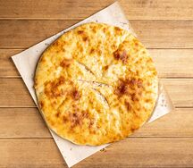 Осетинский пирог с индейкой, сыром и болгарским перцем
