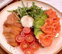 Итальянский завтрак с лососем