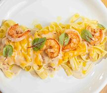 Сырная паста с креветками