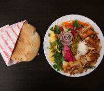 Шаверма на тарелке