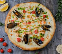 Пицца с морепродуктами