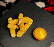 Сырные палочки из моцареллы
