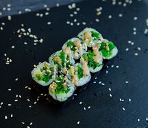 Ролл с чукой