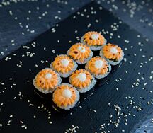 Запеченный ролл Эби чиз