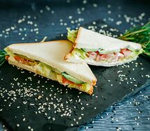 Сэндвич с тунцом