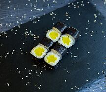 Ролл с такуаном