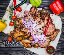 Ассорти шашлыков из свинины