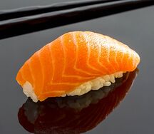 Суши Лосось