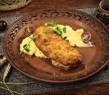 Котлета по-киевски с картофельным пюре