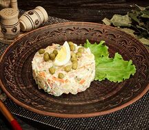 Оливье с куриной грудкой