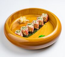 Ролл с тунцом, крабом и угрем