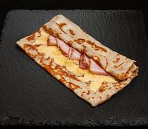 Блин с ветчиной и сыром