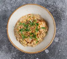 Куриная грудка с булгуром и яблочным чатни