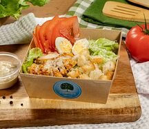 Салат Фермерский с куриной грудкой и перепелиным яйцом 
