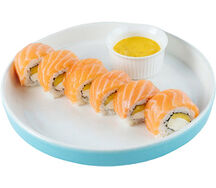 Ролл лосось и манго