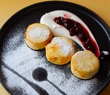 Сырники со сметаной