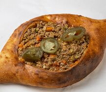 Хачапури по-аджарски с говяжьим фаршем