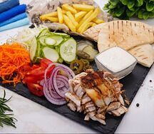 Шаверма на тарелке