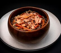 Соба с лососем и соусом терияки