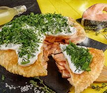 Пирог с красной рыбой