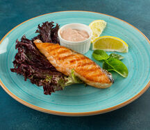 Стейк из лосося на гриле