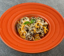 Паста с томленым мясом и сливочно-трюфельным соусом