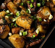 Жареха со свининой и грибами