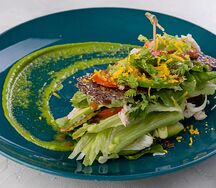 Салат-сэндвич с крабом