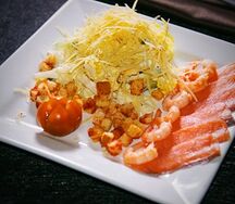 Салат Цезарь люкс