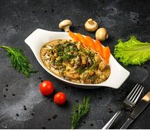 Куриное филе с грибами в сливочном соусе