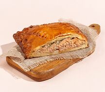 Пирог с красной рыбой