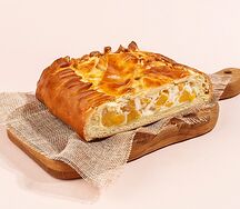 Пирог с персиком и сливочным сыром