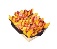 Картофельные дольки с беконом и огурчиками