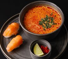 Том ям с морепродуктами