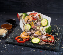 Вок Морепродукты в соусе терияки