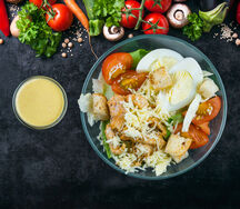 Салат Цезарь по-азиатски