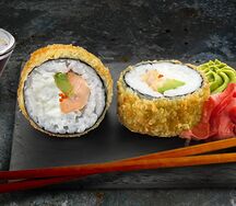 Ролл Темпурный с лососем