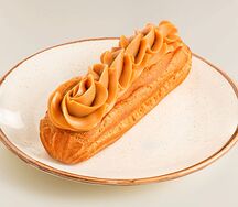 Эклер с сырным кремом