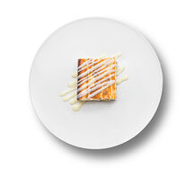 Запеканка Творожная с изюмом со сметаной