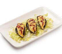 Мидии в сырном соусе